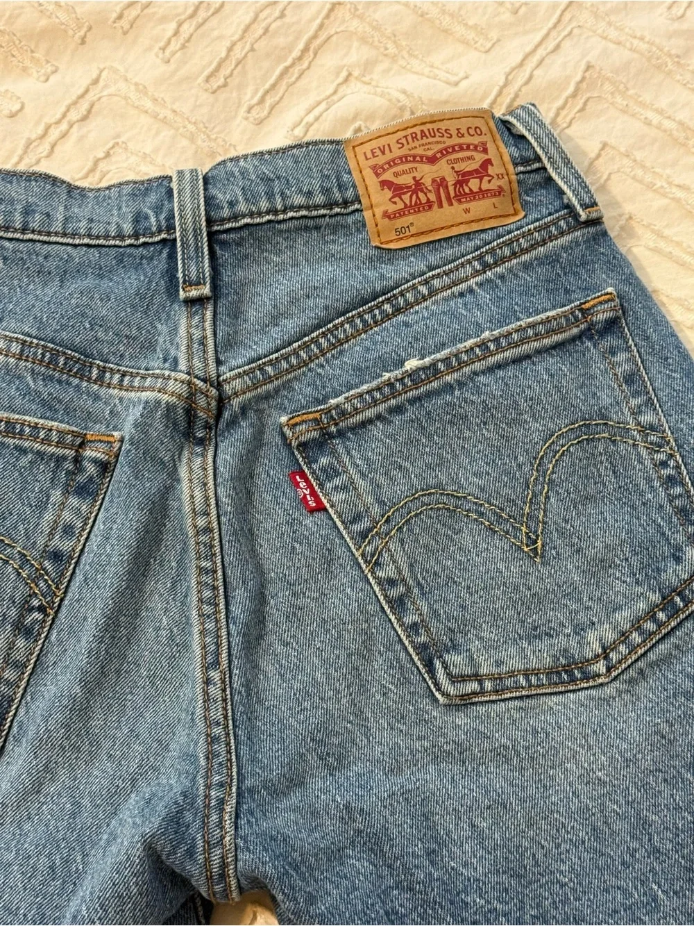 Classic High-Rise Levi’s Blue Denim Women's Shorts size 25/26